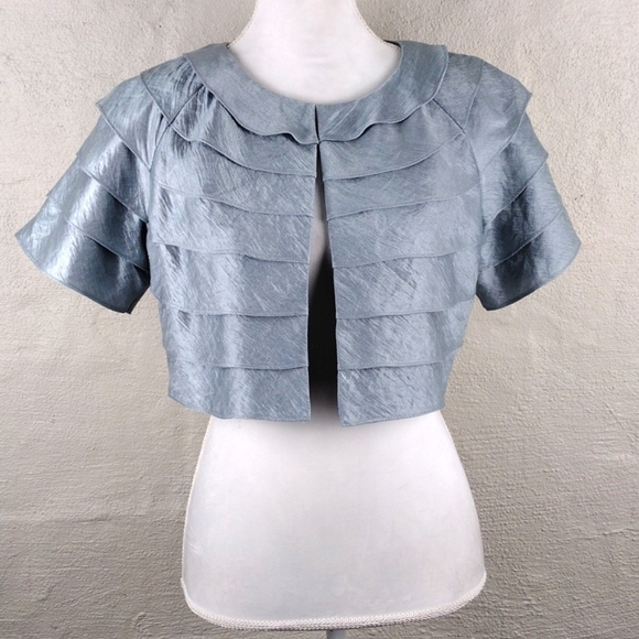 Eliza J. Silver Peter Pan Ruffle Collar Short Sleeve Clasp Front Bolero Jacket - Picture 9 of 9